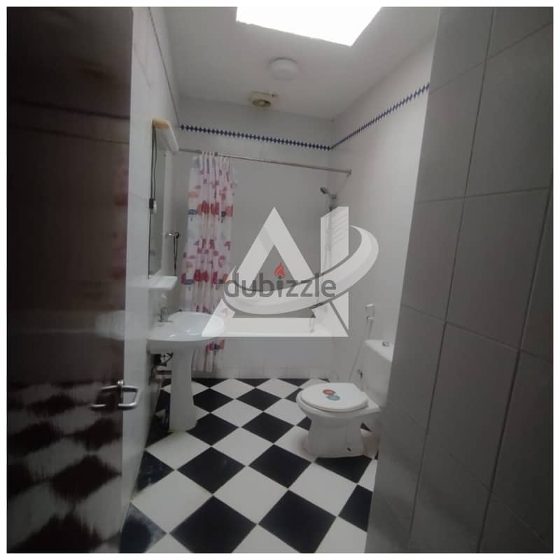 ADV916** 3BHK villa for rent in Shatti Al Qurum 4