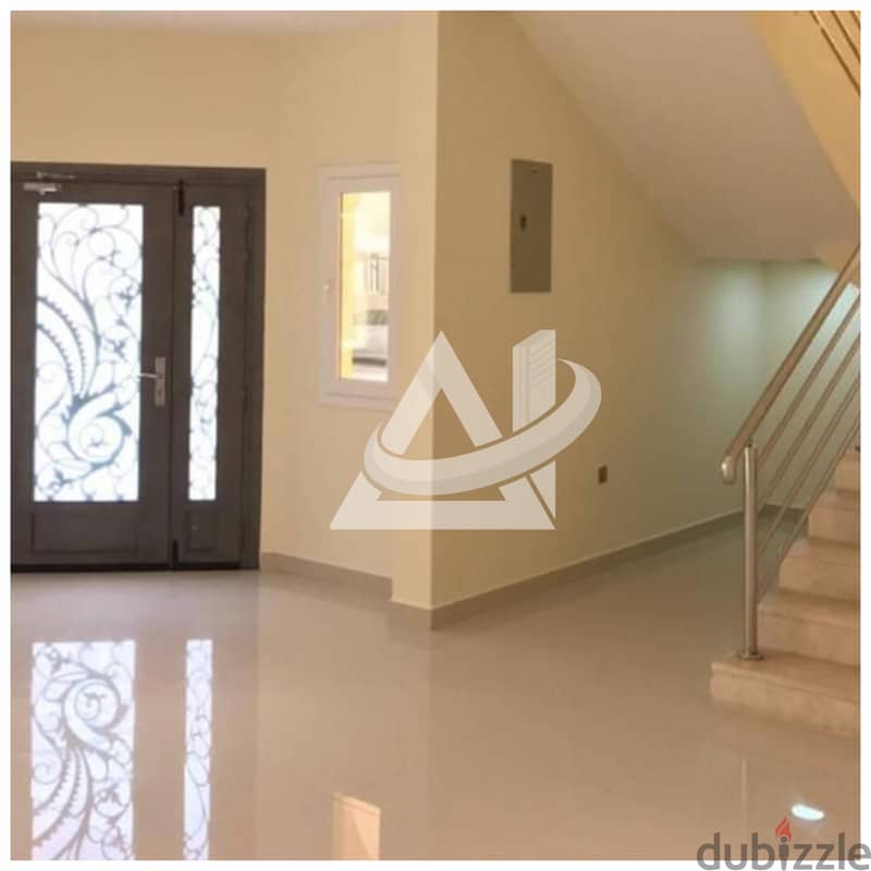 ADV919**Well Maintained 5BHK + Maid Room villa 350 sqm located in quru 4
