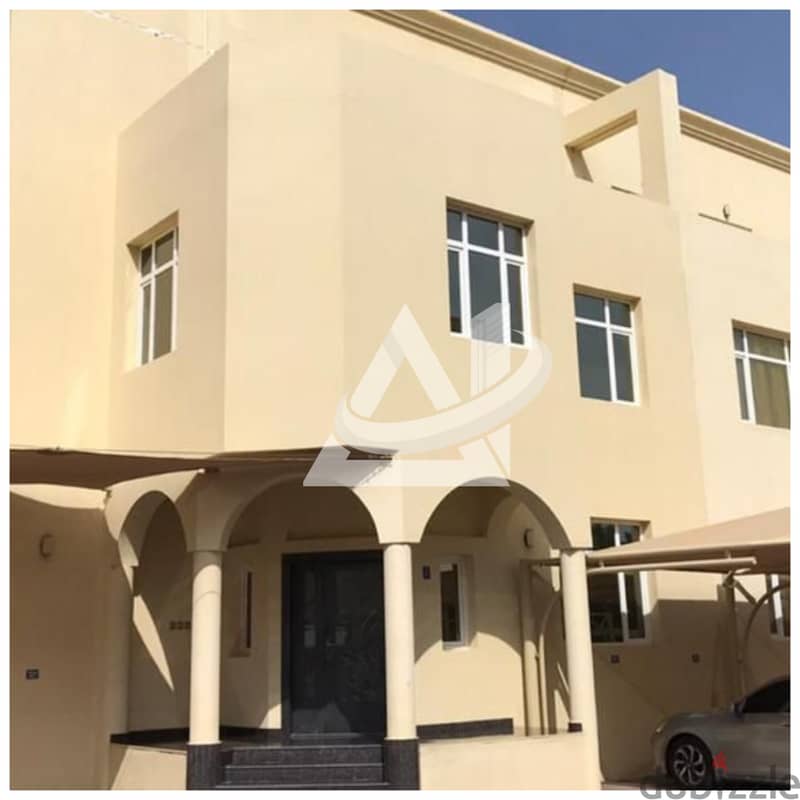 ADV919**Well Maintained 5BHK + Maid Room villa 350 sqm located in quru 11