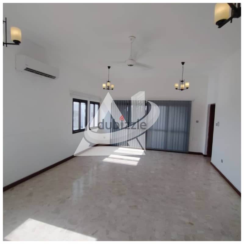 ADV924**  3bhk + Maid's villa for rent in community gated, located in 9