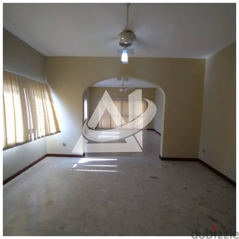 ADV924**  3bhk + Maid's villa for rent in community gated, located in 17