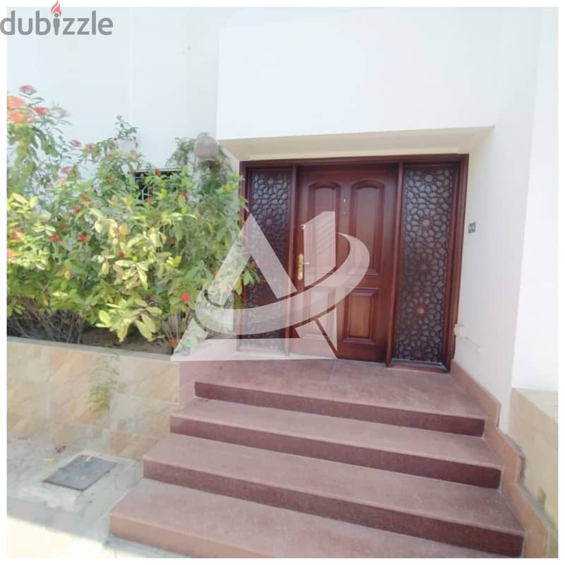 ADV924**  3bhk + Maid's villa for rent in community gated, located in 19