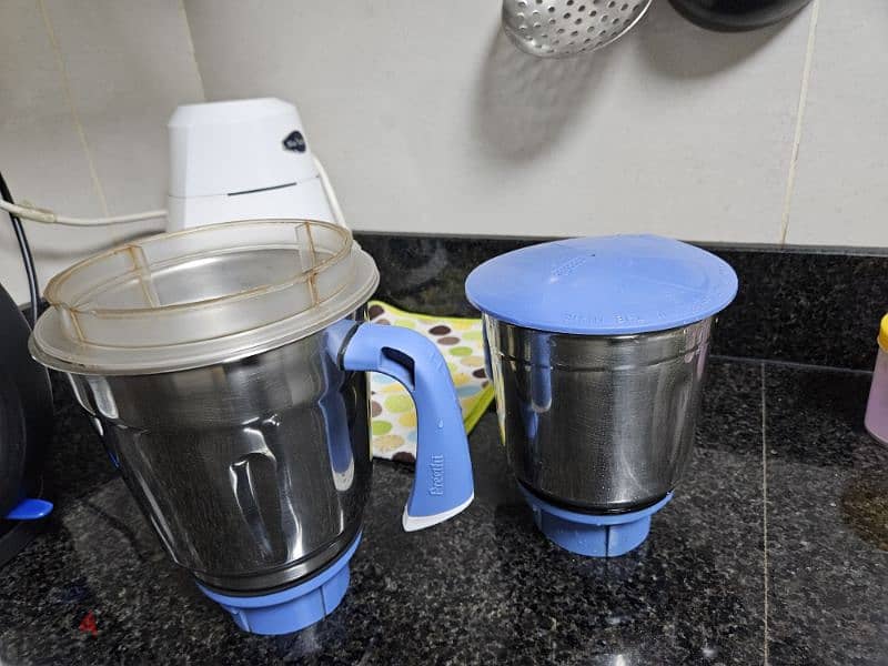 preethi blue leaf mixer grinder 1