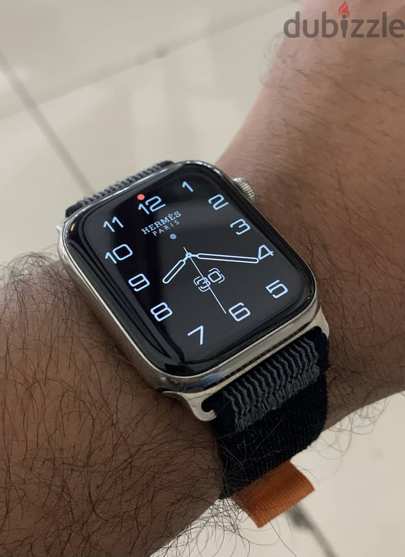 Hermès Paris Apple Watch Series-4 44mm Cellular Stainless Steel 1