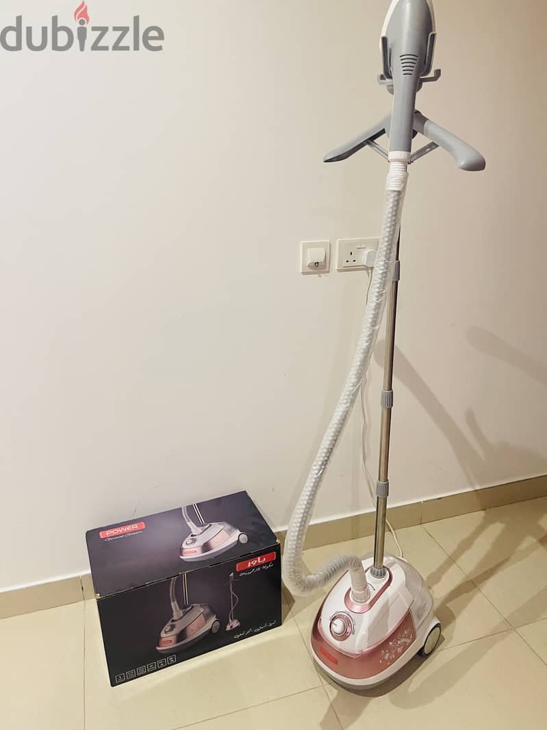 Garment steamer for iron clothes. Brand : Power 3