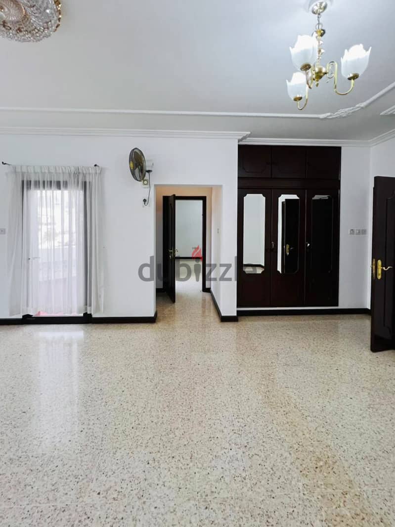 Luxurious 4+1 BHK Beach Villa in Shatti Al Qurum  PPV124 13