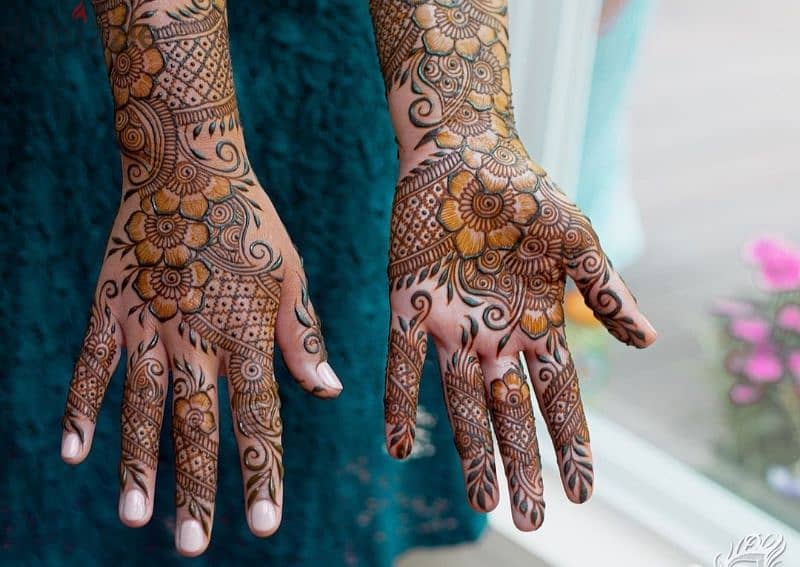 Henna designer available for Home Services 2