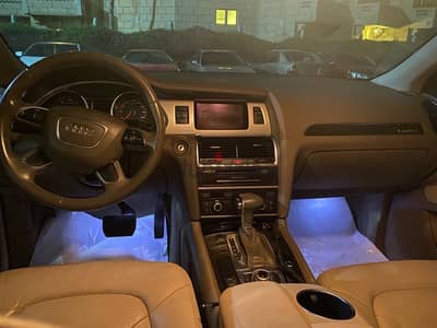 Audi Q7 top clean condition low run