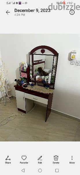 Bed with online dressing table price