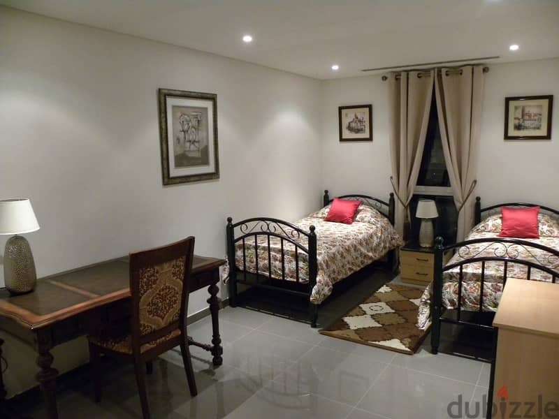 2 BED FURNISHED GRD FOOR FLAT Floor Flat,large patio. Al Mouj. 5