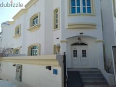 2AK4-Beautiful 5bhk villa for rent in ghoubra.