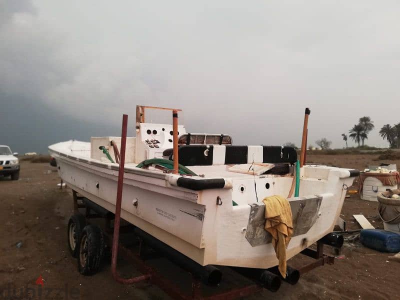 قارب مسطح 33 قدم مصنع وادي حام كلباء 2017 القارب فية محياة للسمك الحي 3