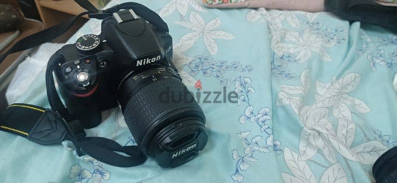 Nikon D3200 camera with 2 lence charger 0