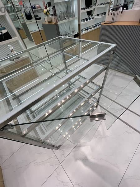 product glass display 4