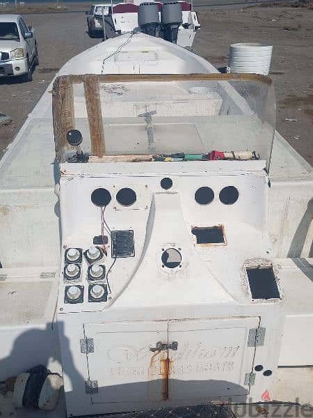 قارب مسطح 33 قدم مصنع وادي حام كلباء 2017 القارب فية محياة للسمك الحي 18