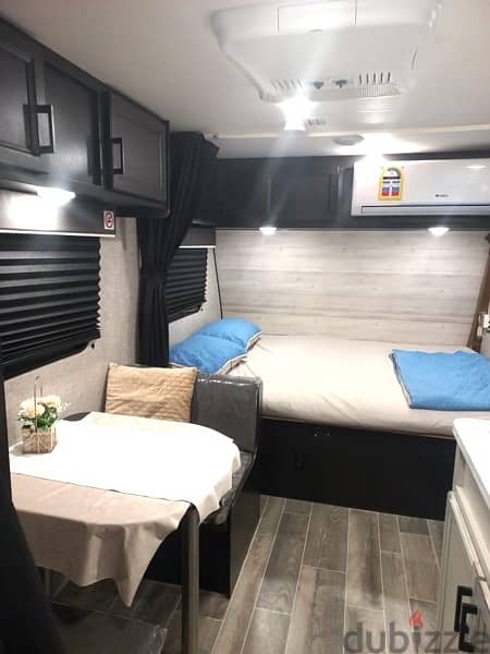 Caravan with outdoor seating for rent 2