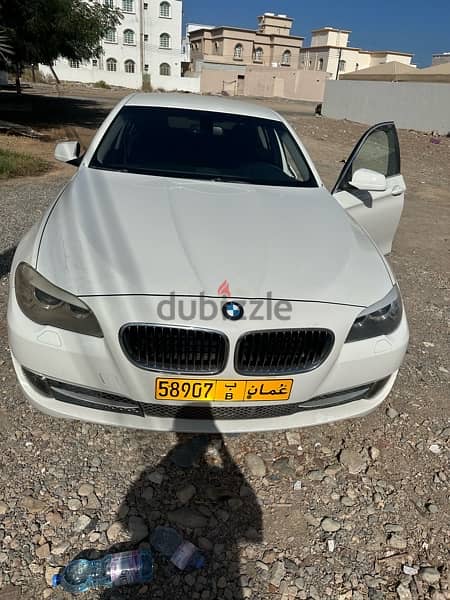 bmw 530i for sale only it’s Oman showroom car on second owner good car 1