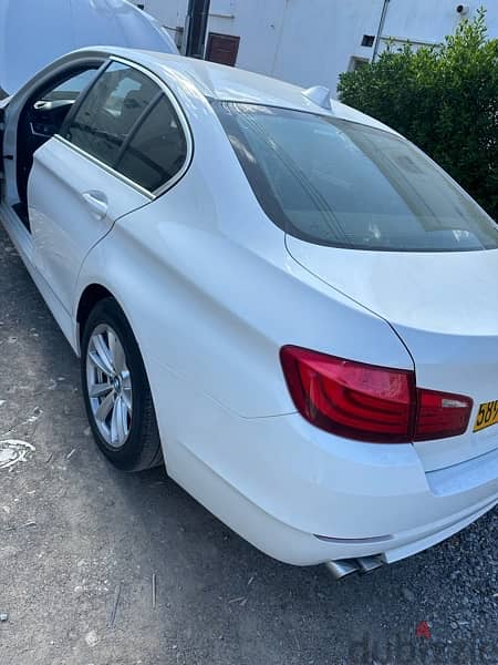 bmw 530i for sale only it’s Oman showroom car on second owner good car 2