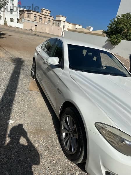 bmw 530i for sale only it’s Oman showroom car on second owner good car 3