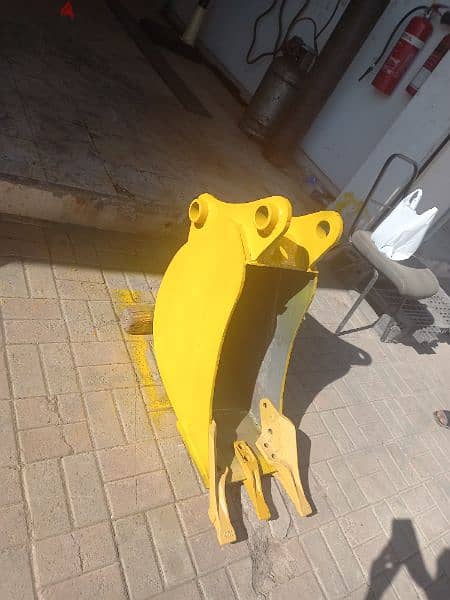 bucket for jcb    volvo    caterpillar    new Holland   etc  available 0
