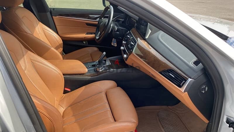 للبيع او البدل BMW 530i sport موديل 2018 4