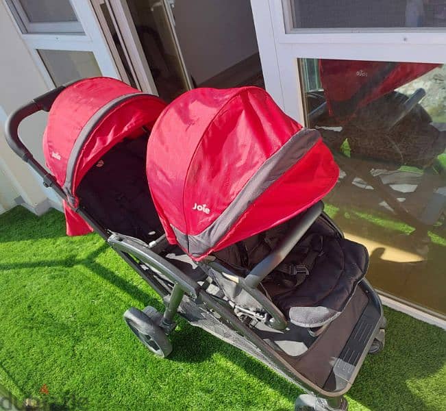 Joie Red Evalite Duo twin stroller . Excellent condition 12
