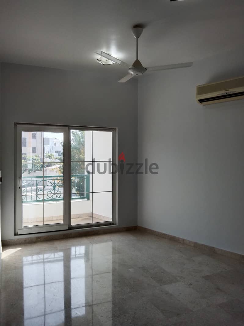 3Ak2-European style 4BHK villa for rent in Sultan Qaboos City near to 10