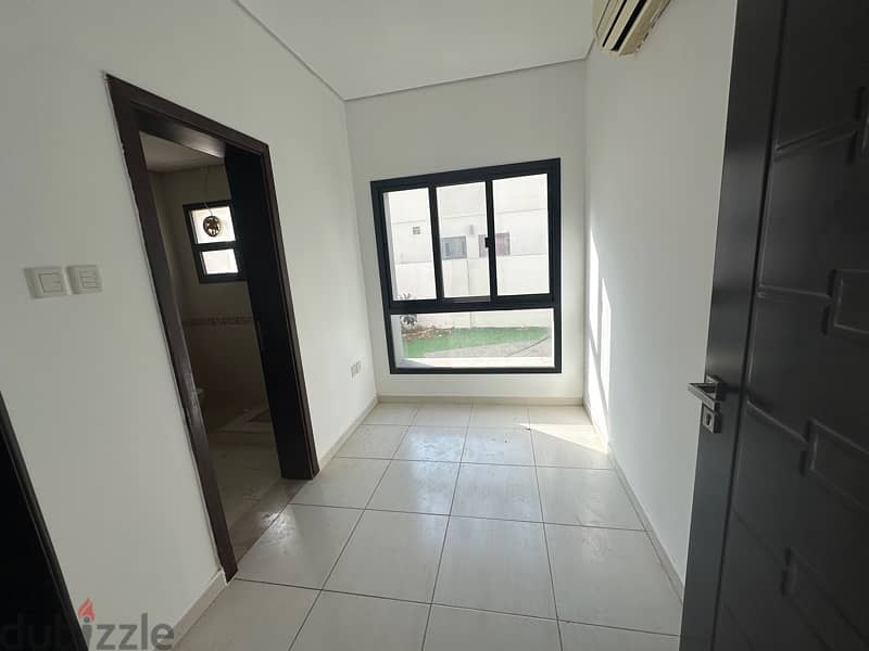 beautiful 5 bhk villa in dar alzain 11