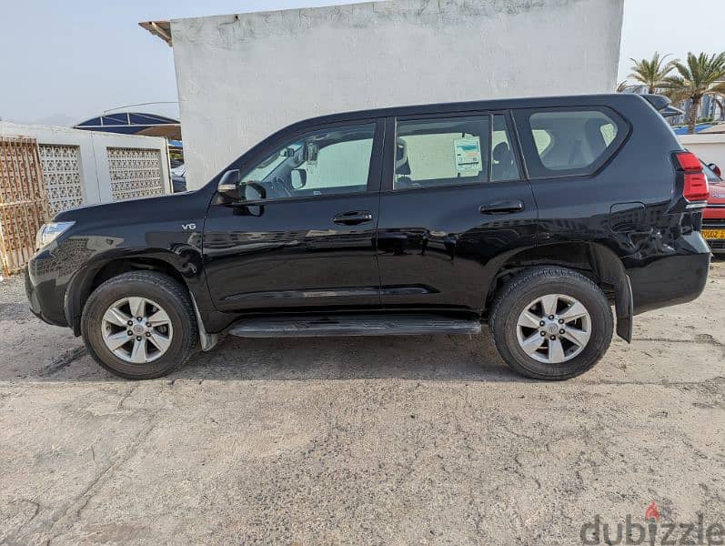 Expat Lady driven Land Cruiser Prado 0