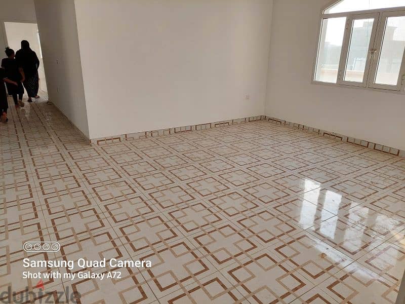 3 Floor appartement for sale suitable for investment 3