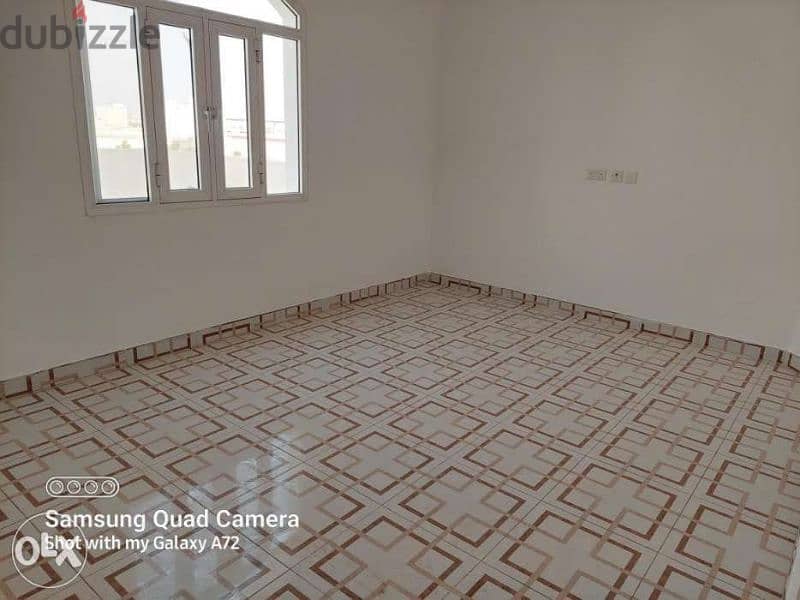 3 Floor appartement for sale suitable for investment 11