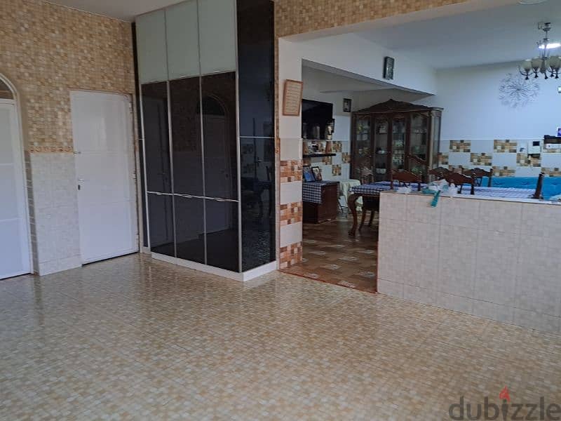 3 Floor appartement for sale suitable for investment 13