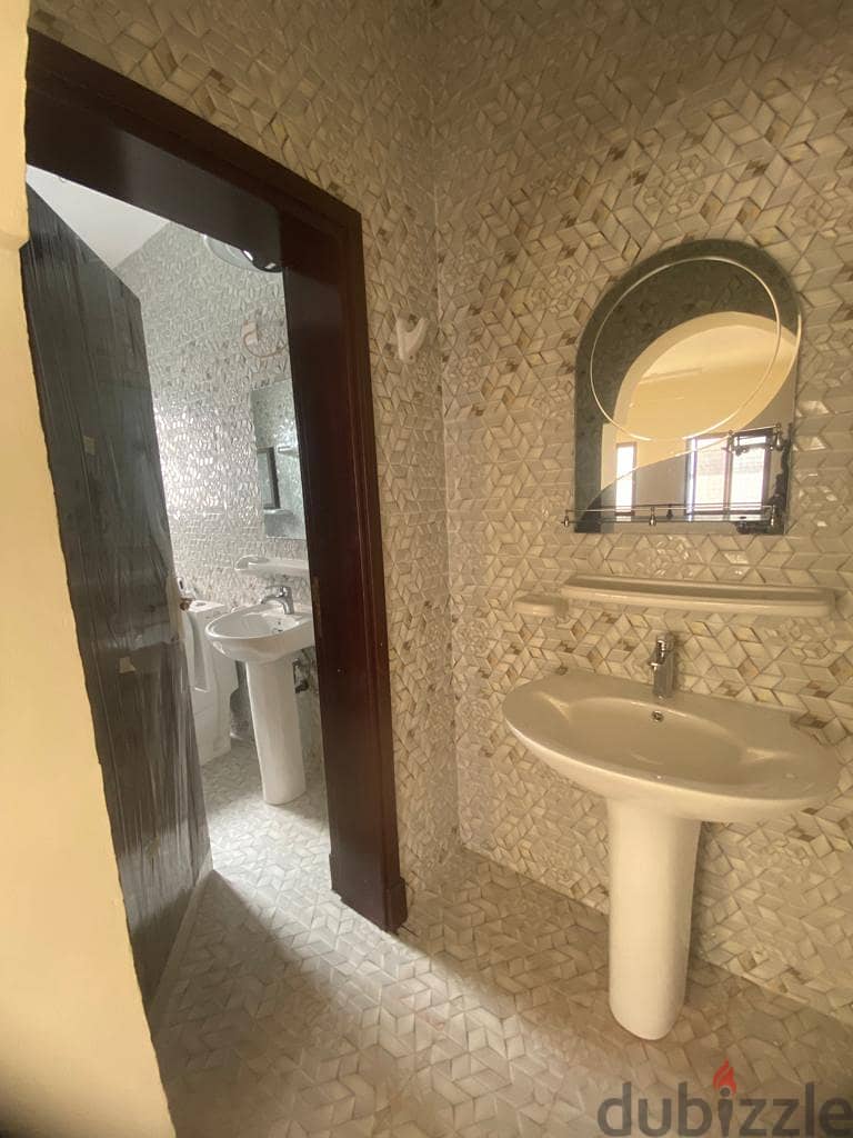 2Ak5-Elegant 3+1 Bedroom flats for rent in Ghobra near Sultan Qaboos S 15