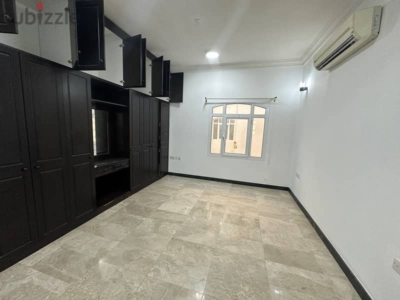 Amazing 6+1 BHK villa for rent in MSQ 4