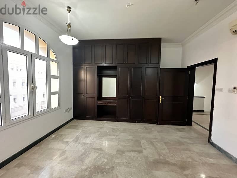 Amazing 6+1 BHK villa for rent in MSQ 8