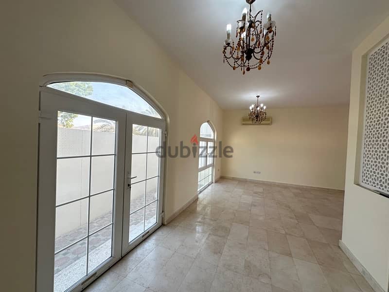 beautiful 3 bedrooms villa in madinat al_sultan Qaboos 12