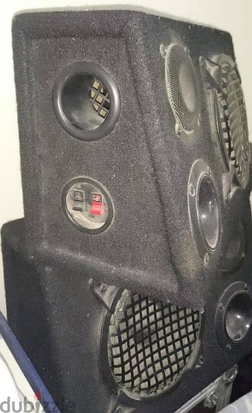 1500 Watts 90 dB 2 speakers