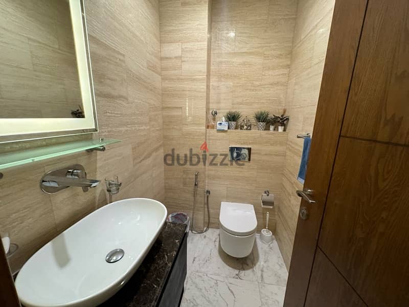 Exclusive! Renovated 5BR villa in shatti qurum for sell and rent 7