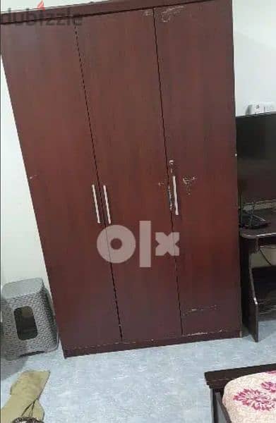 3 door cupboard good condition 0