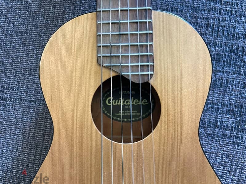 Yamaha GL1 Guitalele 4