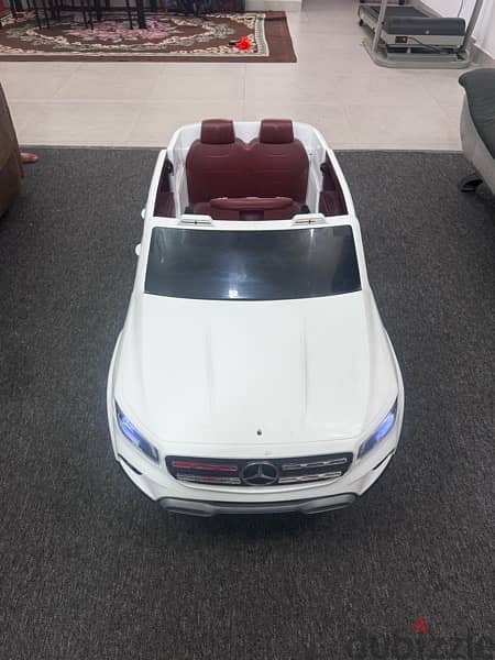 Kids rechargeable Car in Perfect condition 2