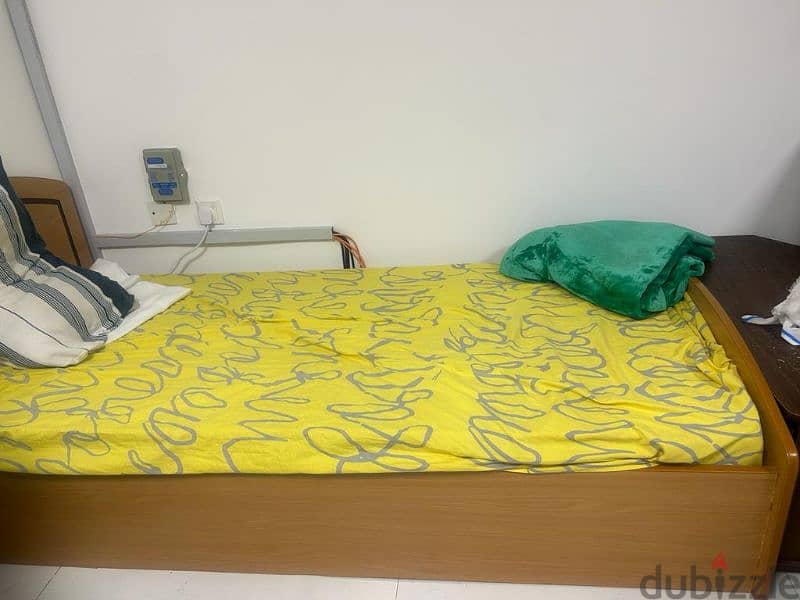 standard single 1 peaces bed good condition 5