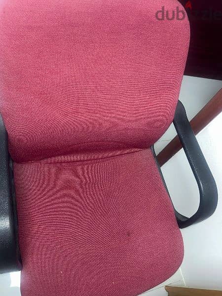 2 pcs chair good condition, comfortable 2