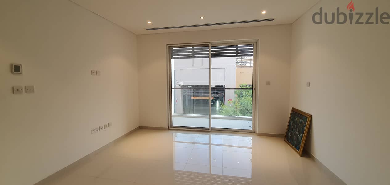 Al Mouj2bhk apartment Al Meria East Al Mouj community next to the walk 7