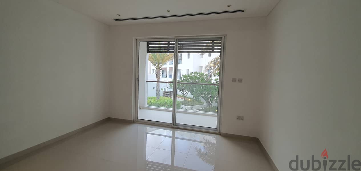 Al Mouj2bhk apartment Al Meria East Al Mouj community next to the walk 10