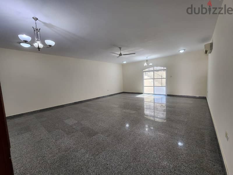 3Ak14-Clean 5BHK villa for rent in MQ close to British Council. فيلا ل 17