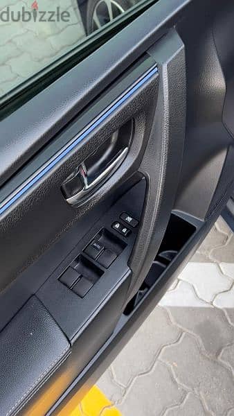 Corolla XSE 2017 Full options 11
