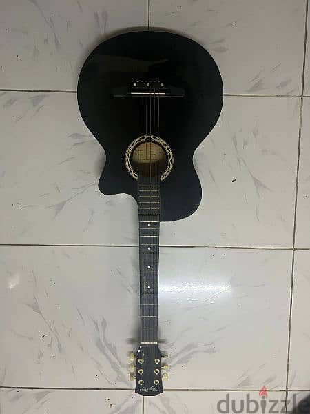 The guitar is in very good condition. 2