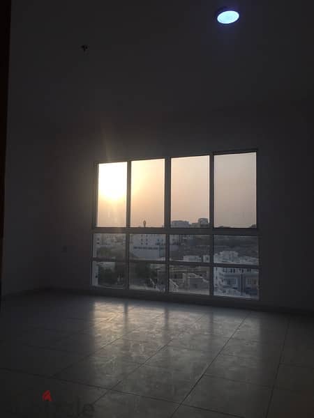 Apartment for sale in Qurum / شقة للبيع فالقرم 1