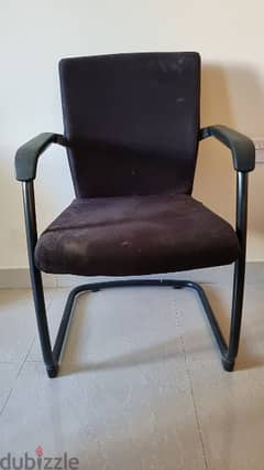 Comfortable office chair with sturdy back rest